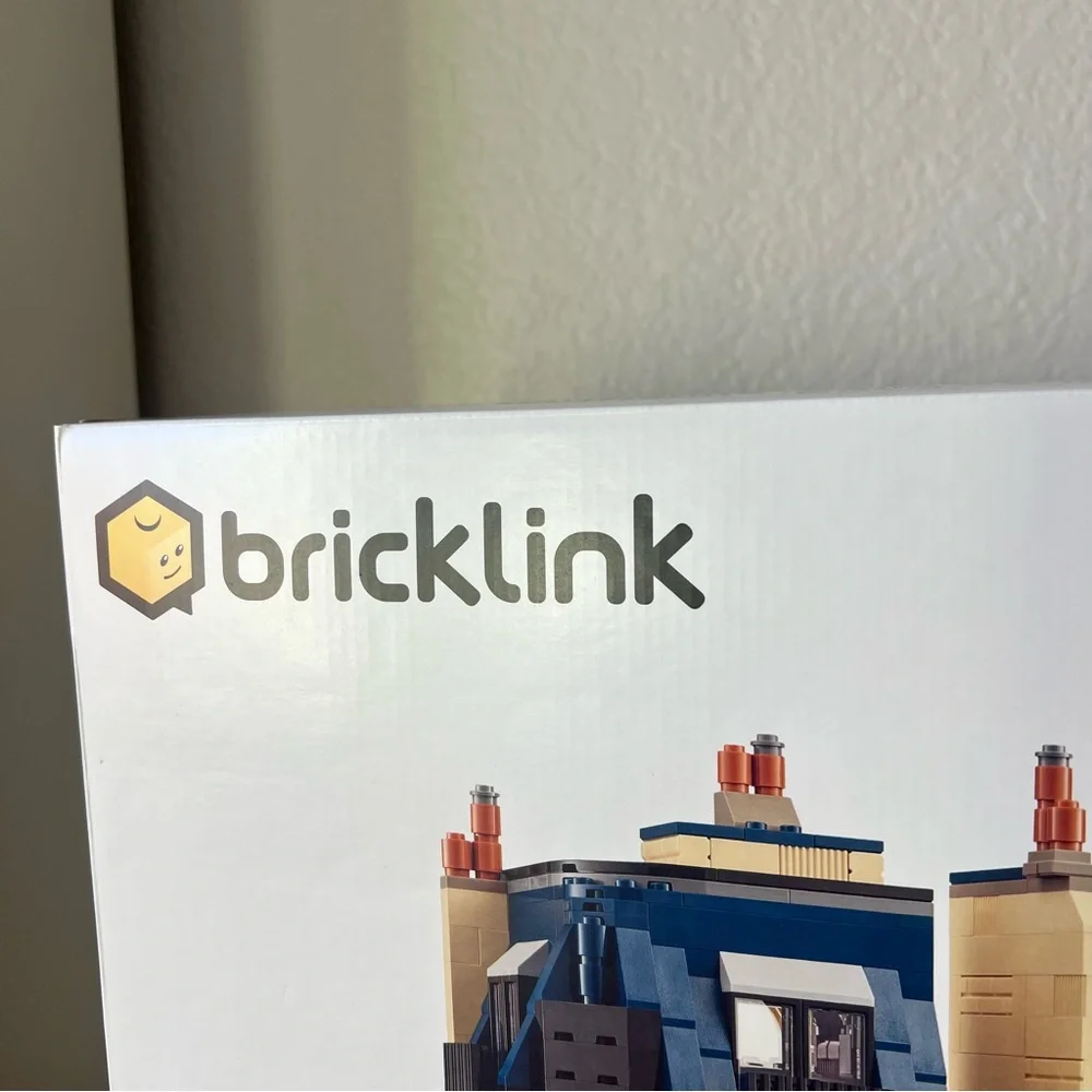 LEGO Bricklink Parisian Street 910032 Brand New Sealed Retired Set